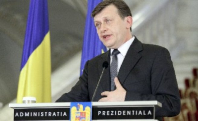 Antonescu: Felicit Guvernul pentru că în negocierile cu FMI lucrurile merg foarte bine